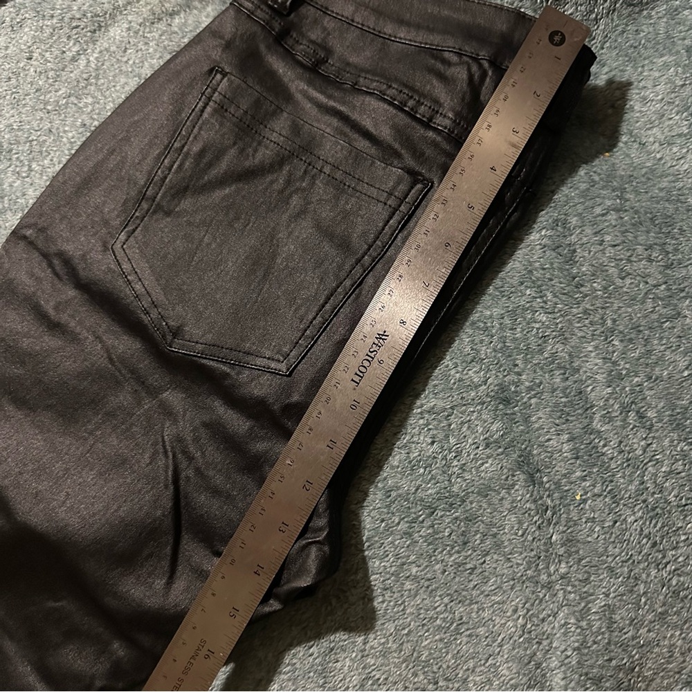 Super Sexy vegan leather pants - Picture 3 of 12